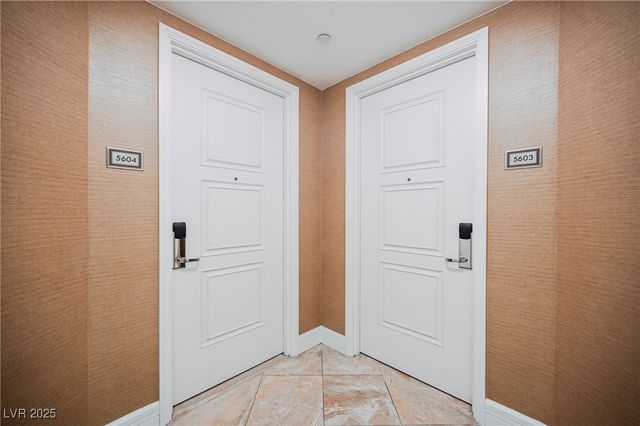 2000 FASHION SHOW Drive 5400, Las Vegas, NV 89109