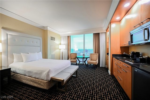 2000 FASHION SHOW Drive 5400, Las Vegas, NV 89109