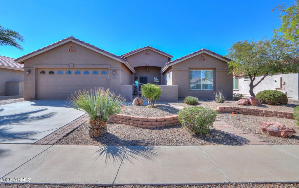 2385 E FIESTA Drive, Casa Grande, AZ 85194 — photo 2