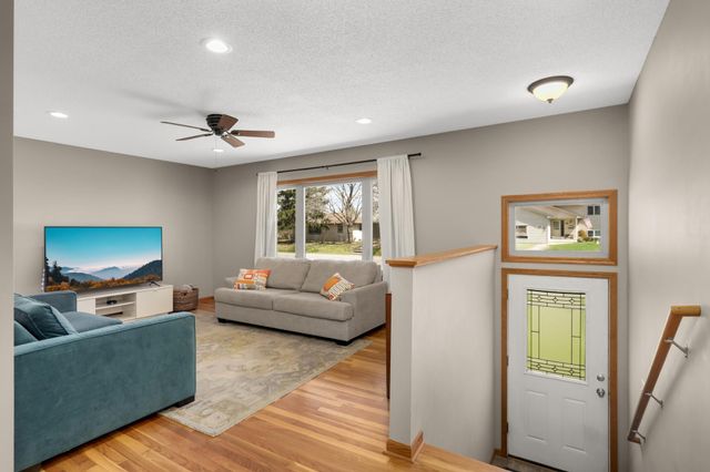 4042 Main Street NE, Fridley, MN 55421