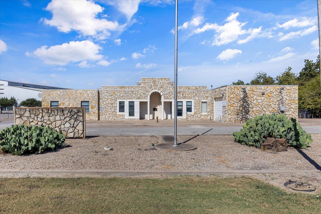 1505 NE Big Bend Trail, Glen Rose, TX 76043