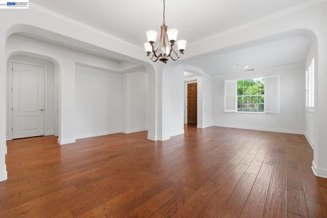 282 Drummond Dr, Hayward, CA 94542
