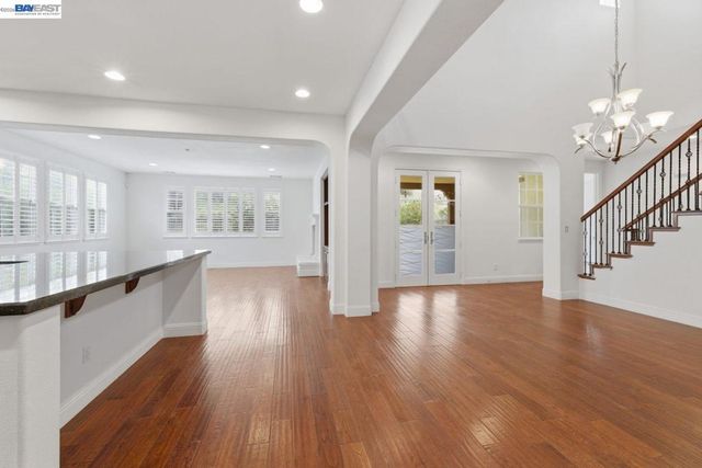 282 Drummond Dr, Hayward, CA 94542