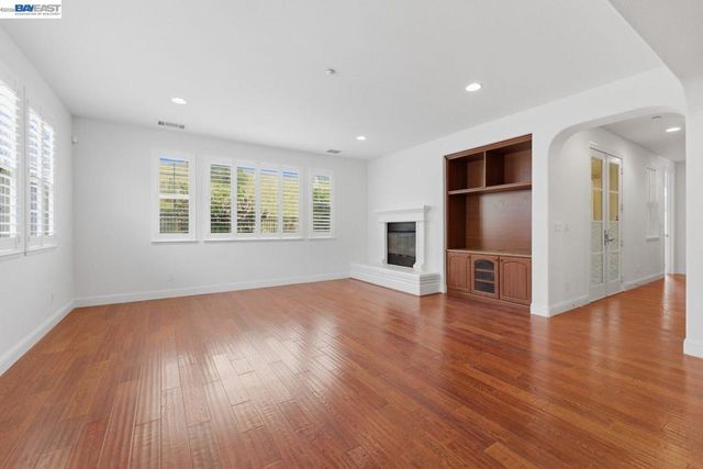 282 Drummond Dr, Hayward, CA 94542