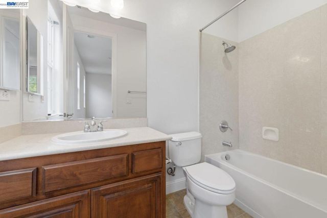 282 Drummond Dr, Hayward, CA 94542