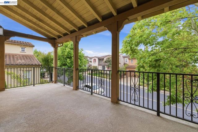 282 Drummond Dr, Hayward, CA 94542