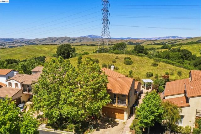 282 Drummond Dr, Hayward, CA 94542