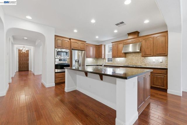 282 Drummond Dr, Hayward, CA 94542