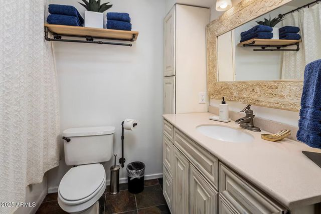 6901 E OAK Street, Scottsdale, AZ 85257