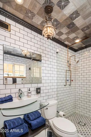 6901 E OAK Street, Scottsdale, AZ 85257