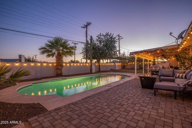 6901 E OAK Street, Scottsdale, AZ 85257