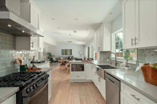 3860 2nd Avenue, La Crescenta, CA 91214