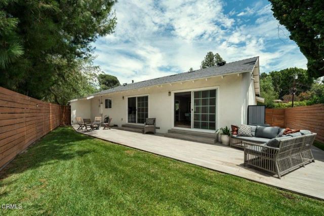 3860 2nd Avenue, La Crescenta, CA 91214