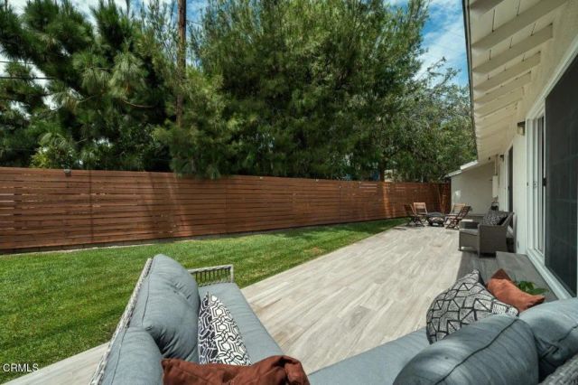 3860 2nd Avenue, La Crescenta, CA 91214