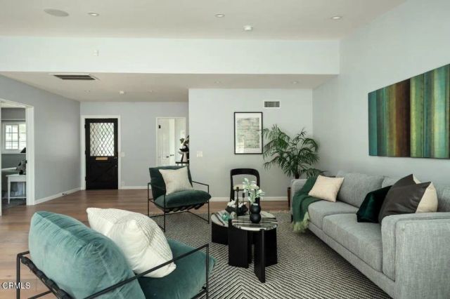 3860 2nd Avenue, La Crescenta, CA 91214