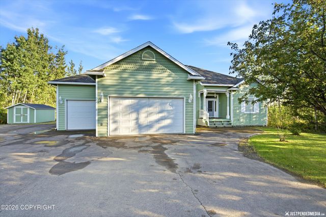 3350 E Palmdale Drive, Wasilla, AK 99654