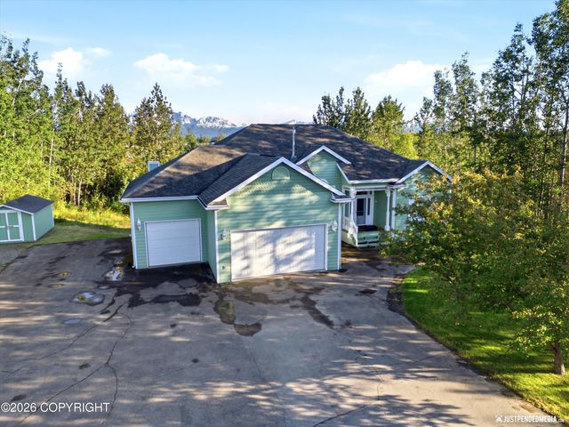 3350 E Palmdale Drive, Wasilla, AK 99654