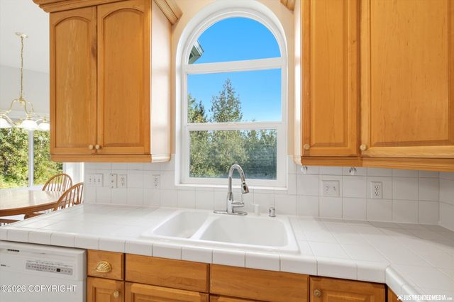 3350 E Palmdale Drive, Wasilla, AK 99654