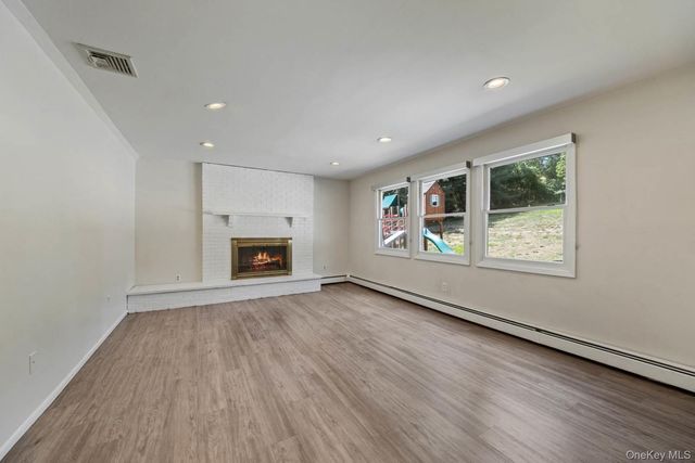 10 Demarest Road, Spring Valley, NY 10977