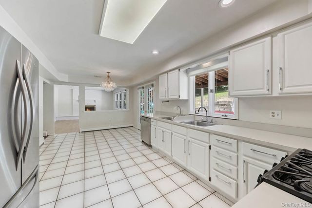 10 Demarest Road, Spring Valley, NY 10977