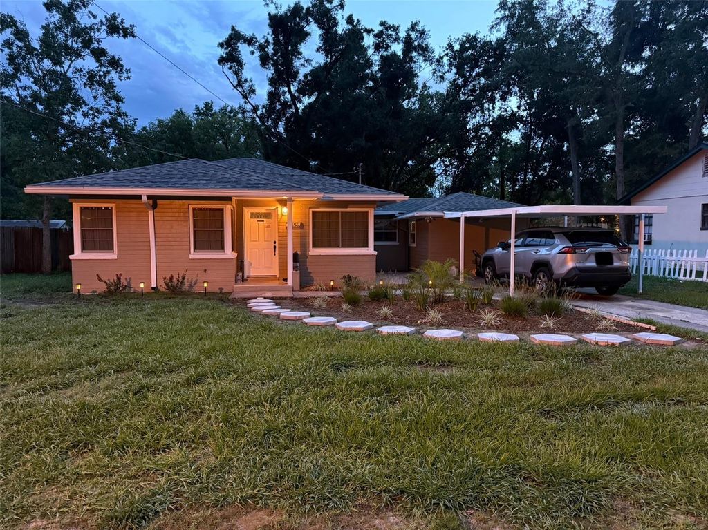 Image 1 of property listing at 1040 DOROTHY STREET, Lakeland, FL 33815