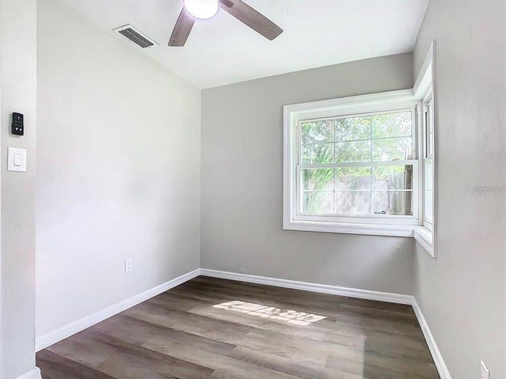 Image 20 of property listing at 1040 DOROTHY STREET, Lakeland, FL 33815