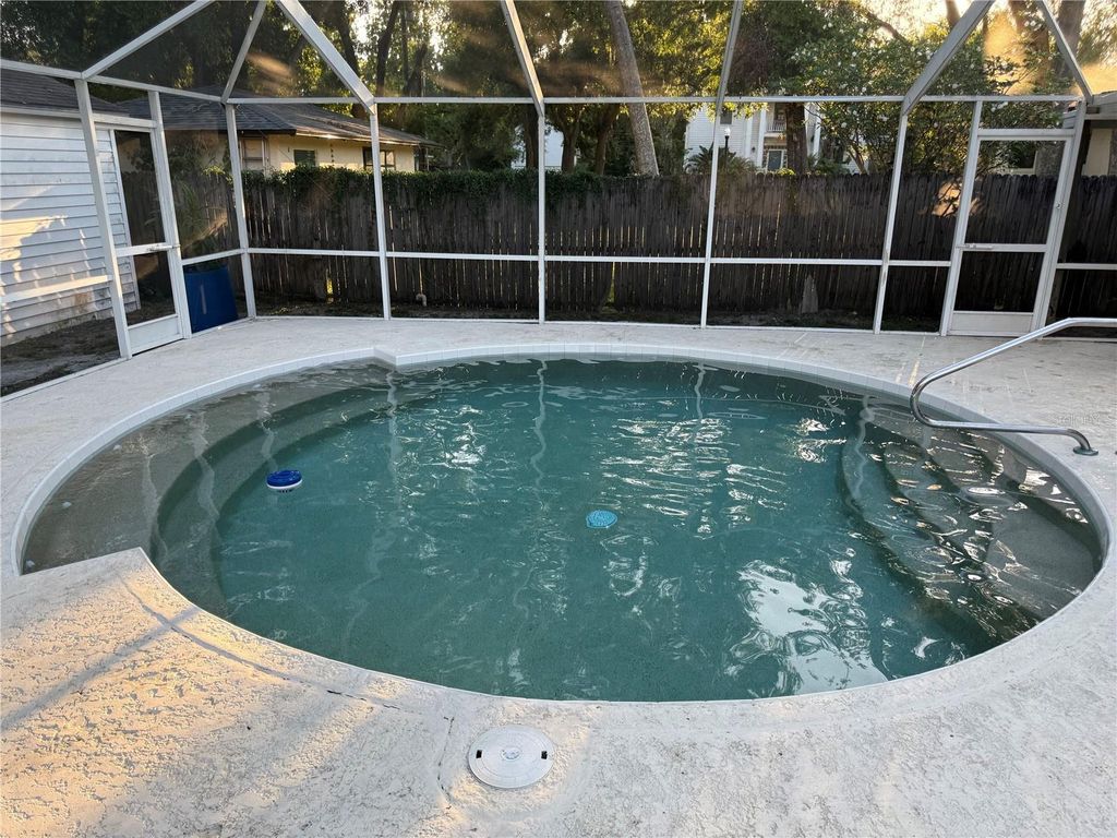 Image 26 of property listing at 1040 DOROTHY STREET, Lakeland, FL 33815