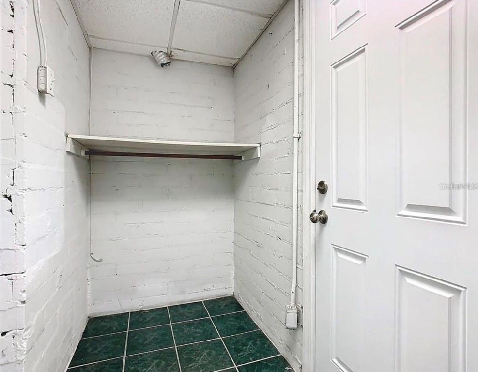 Image 28 of property listing at 1040 DOROTHY STREET, Lakeland, FL 33815