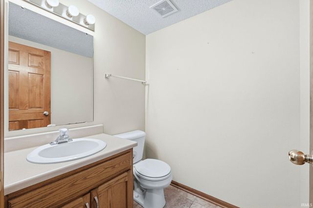 2909 Sweet Cider Road, Fort Wayne, IN 46818