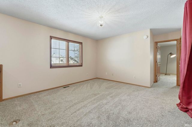 2909 Sweet Cider Road, Fort Wayne, IN 46818