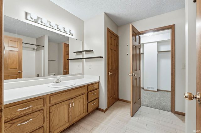 2909 Sweet Cider Road, Fort Wayne, IN 46818