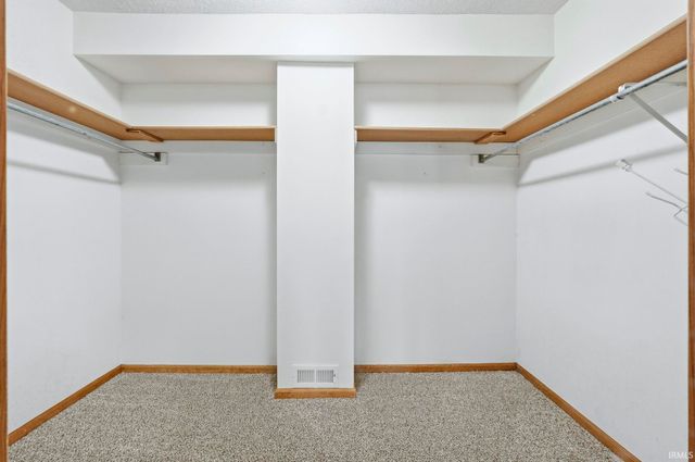 2909 Sweet Cider Road, Fort Wayne, IN 46818