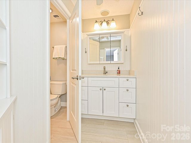 4611 Hedgemore Drive J, Charlotte, NC 28209