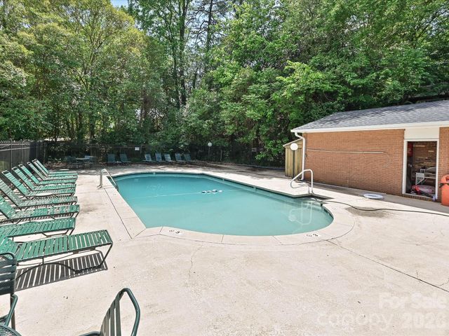 4611 Hedgemore Drive J, Charlotte, NC 28209