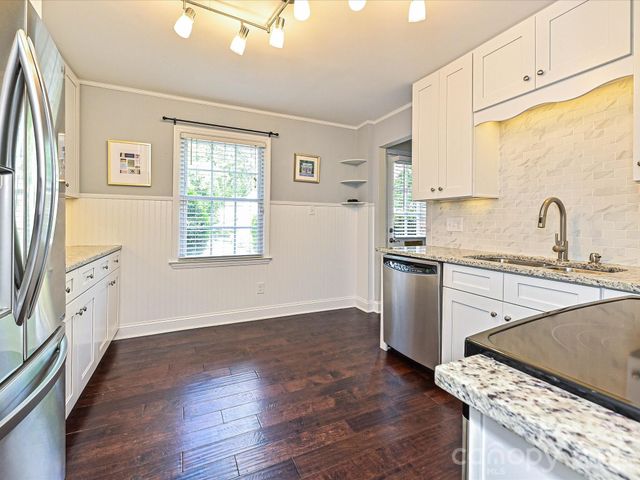 4611 Hedgemore Drive J, Charlotte, NC 28209