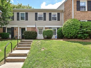 4611 Hedgemore Drive J, Charlotte, NC 28209