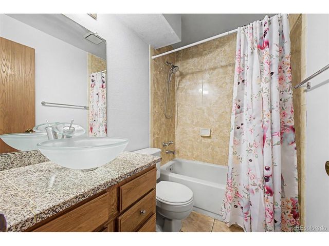 720 City Park Ave D-423, Fort Collins, CO 80521