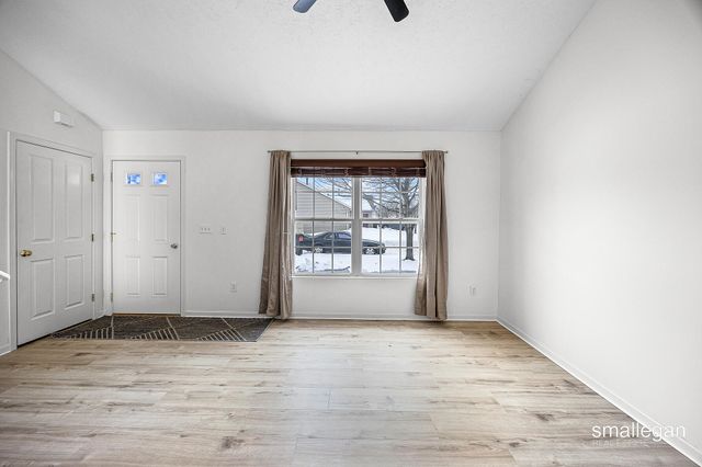 3557 Greenly Court 18, Holland, MI 49424