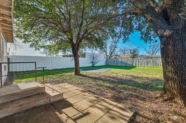 105 W Riverside Avenue, San Angelo, TX 76903