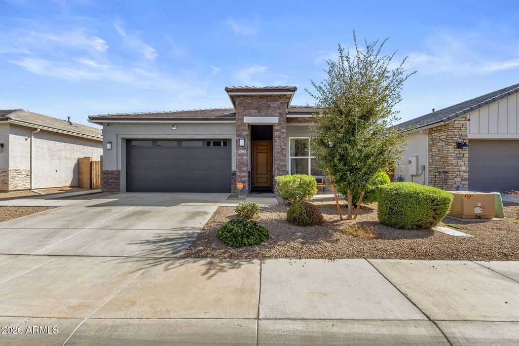 40945 W HILLMAN Drive, Maricopa, AZ 85138 — exterior