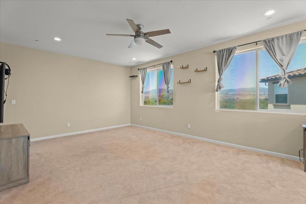 Image 14 of property listing at 503 Cobalt Drive, Hollister, CA 95023
