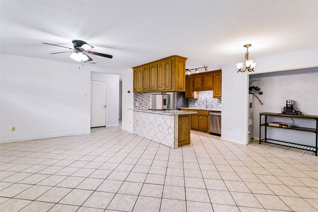 705 Reveille Road, Fort Worth, TX 76108