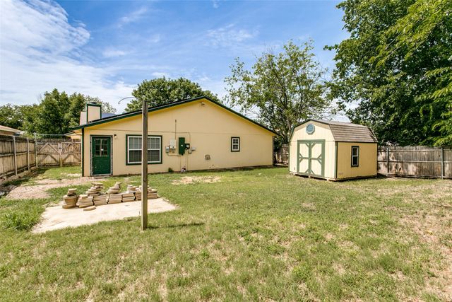 705 Reveille Road, Fort Worth, TX 76108