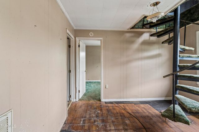 902 Diane Avenue, Erwin, TN 37650
