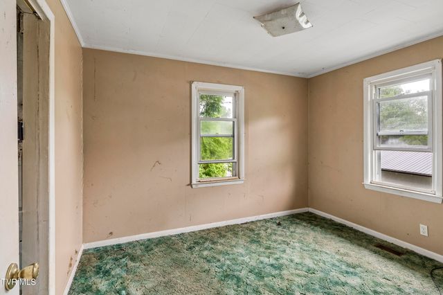 902 Diane Avenue, Erwin, TN 37650