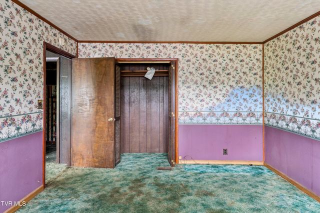 902 Diane Avenue, Erwin, TN 37650