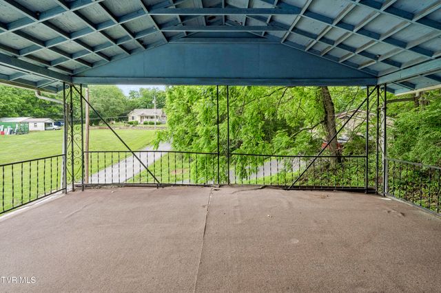 902 Diane Avenue, Erwin, TN 37650