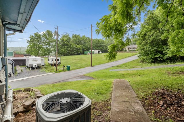 902 Diane Avenue, Erwin, TN 37650