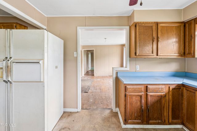 902 Diane Avenue, Erwin, TN 37650