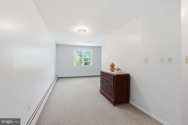 1480 PENNSYLVANIA AVE, Emmaus, PA 18049